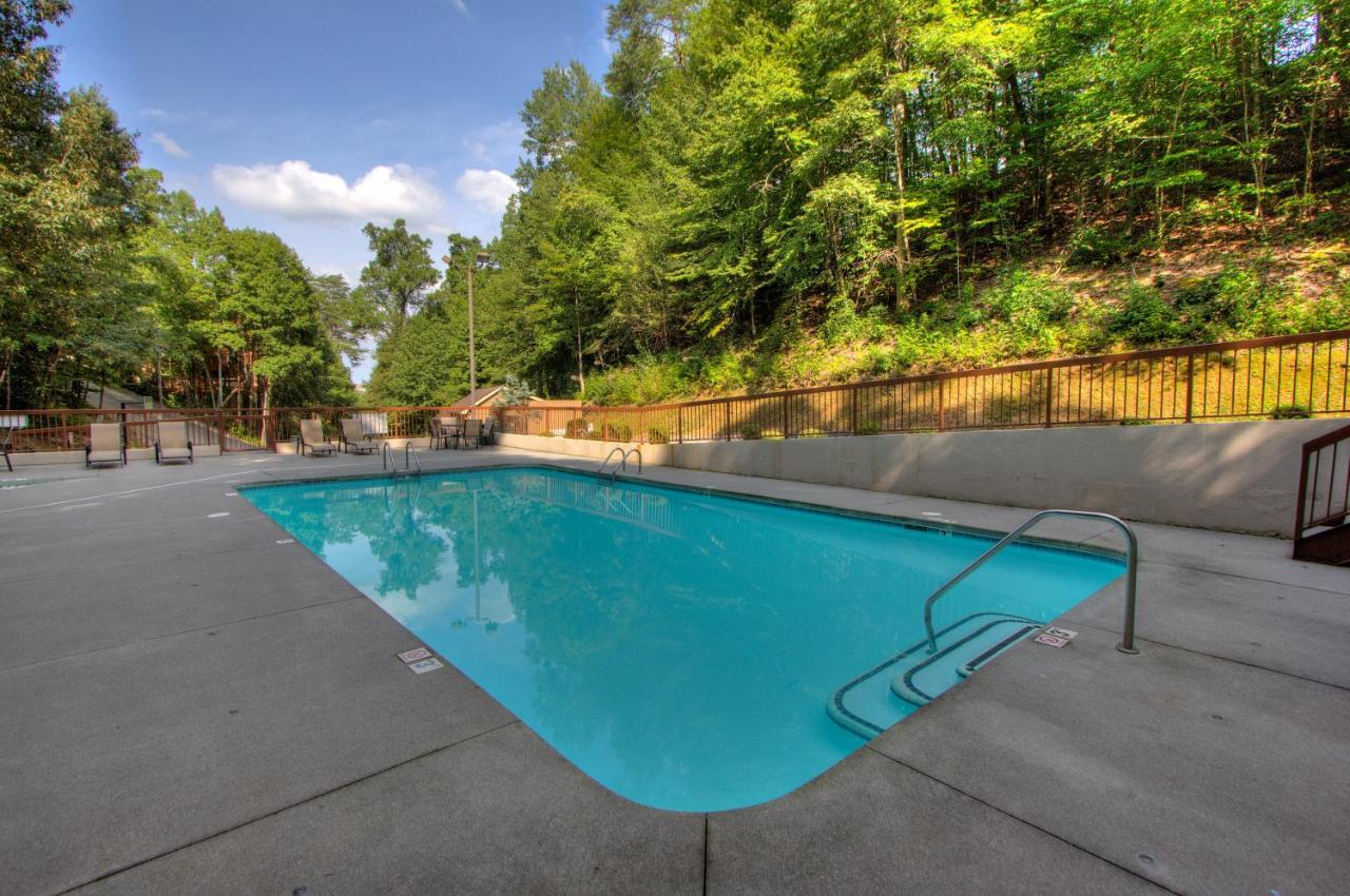 Gorgeous "Country Roads" By Honeybearcabins 4Br 4Ba, Next To Pool, Easy Drive, Main Strip Location! Pigeon Forge Exterior photo