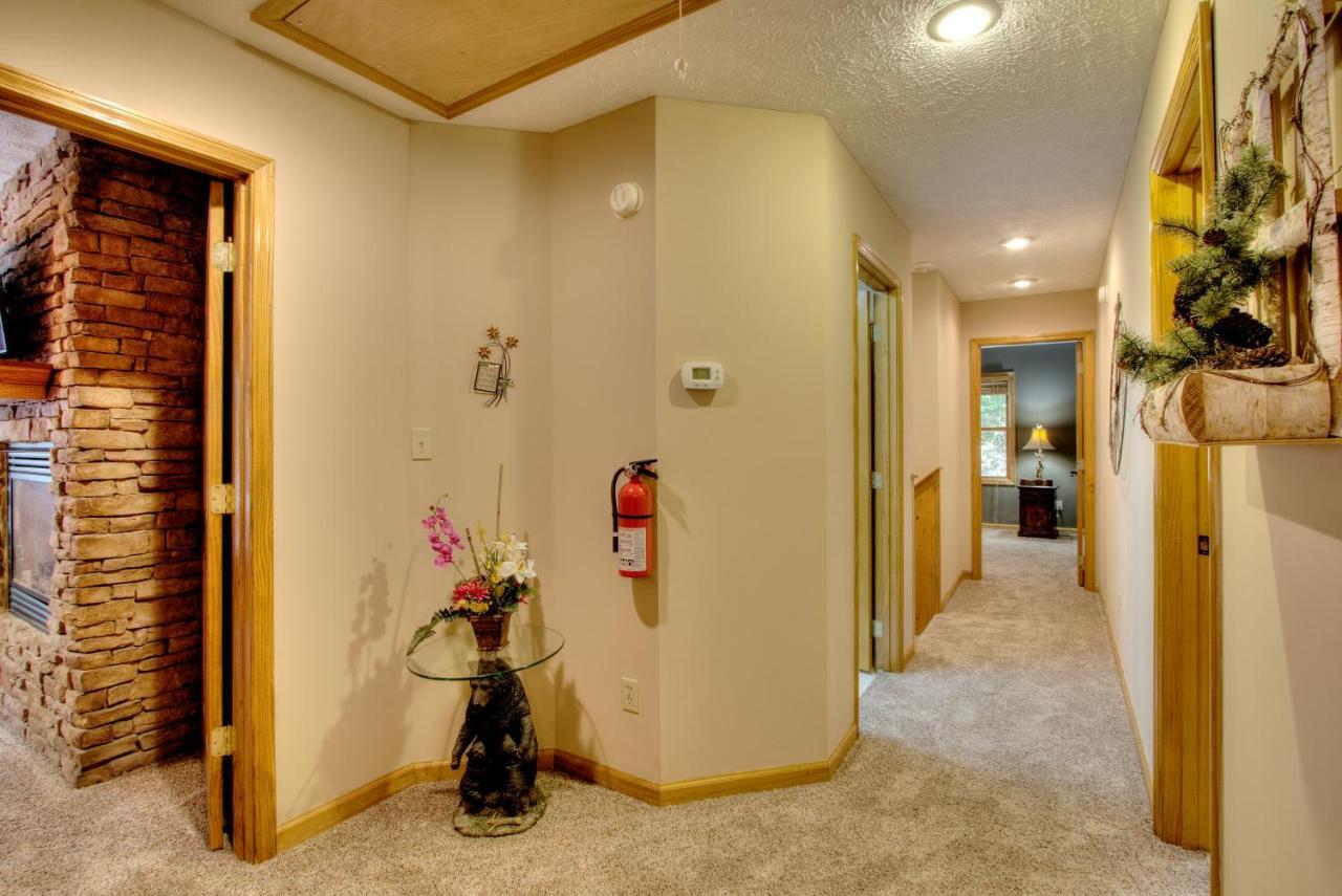 Gorgeous "Country Roads" By Honeybearcabins 4Br 4Ba, Next To Pool, Easy Drive, Main Strip Location! Pigeon Forge Exterior photo