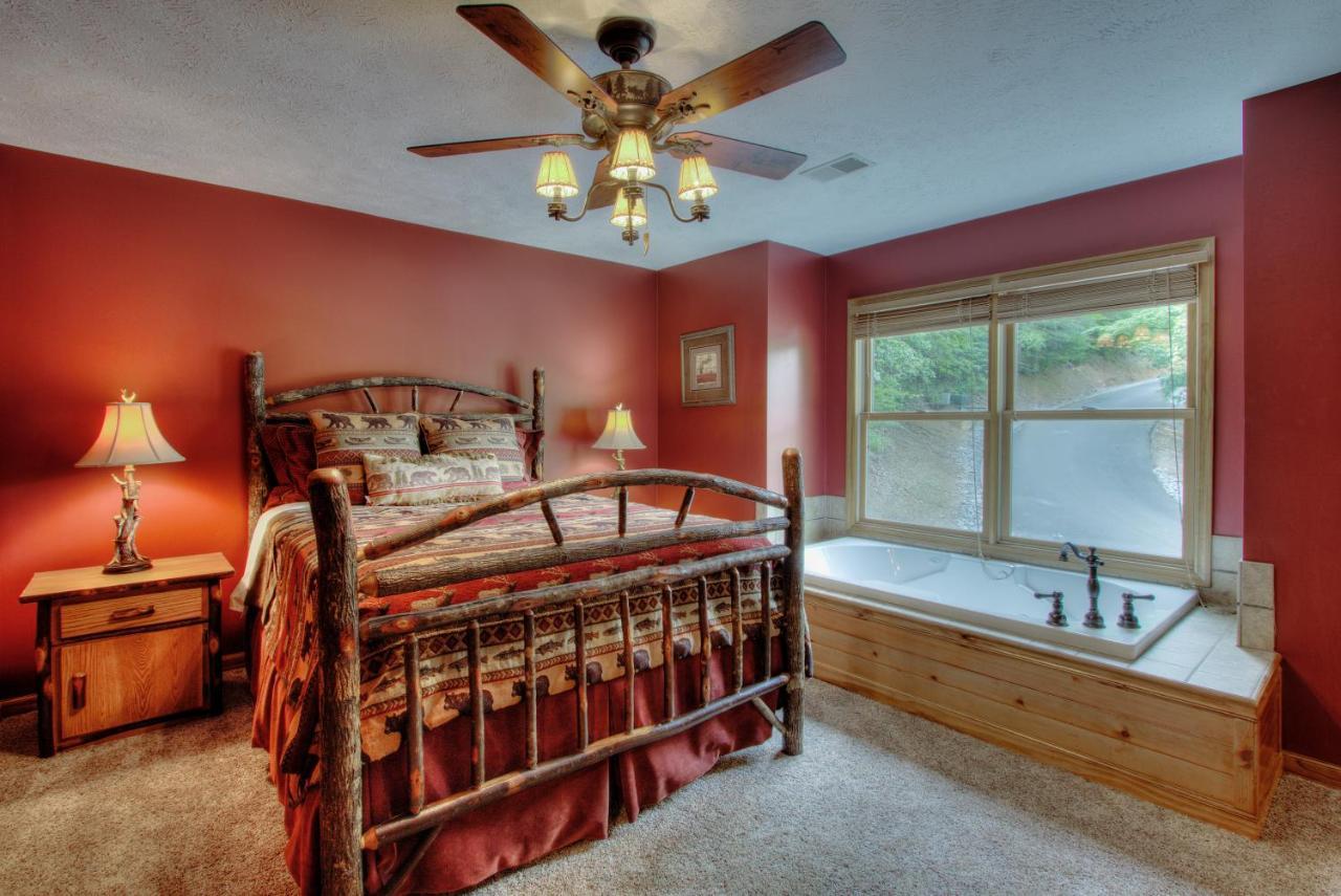 Gorgeous "Country Roads" By Honeybearcabins 4Br 4Ba, Next To Pool, Easy Drive, Main Strip Location! Pigeon Forge Exterior photo