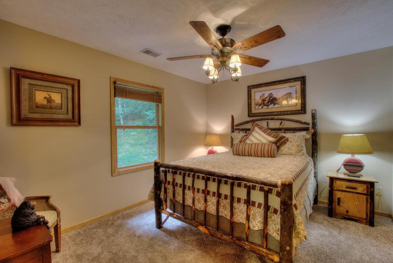 Gorgeous "Country Roads" By Honeybearcabins 4Br 4Ba, Next To Pool, Easy Drive, Main Strip Location! Pigeon Forge Exterior photo
